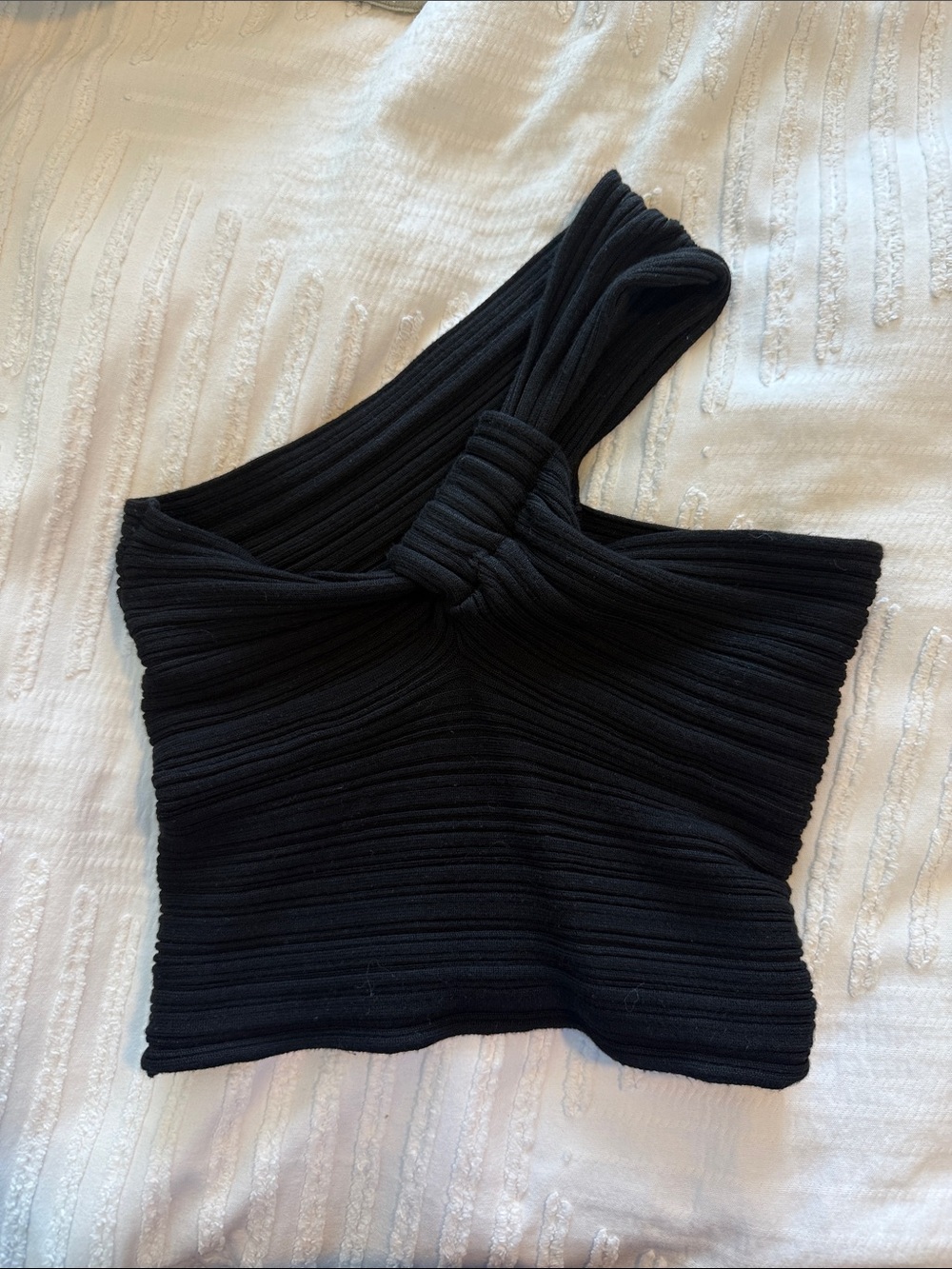 Cider Ribbed One-Shoulder Black Knit Crop Top